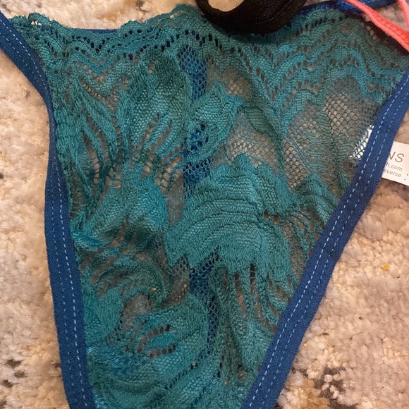 New bundle of 4 lace panties size large - Picture 4 of 5